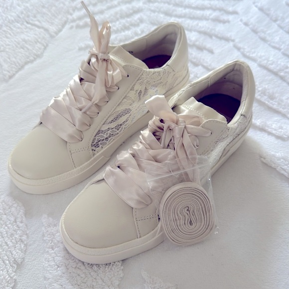 DV HELIX SNEAKER - Picture 6 of 9